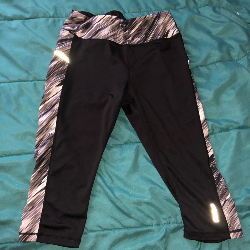 cute M yoga pants